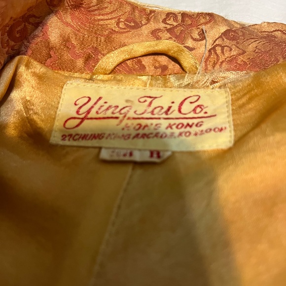 Vintage bed jacket in orange/rust. Size 38B. Has some damage due to age. - Picture 3 of 10
